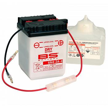 Batterie avec acide  6N4 2A 4 APRILIA TUAREG 125 1986-1989